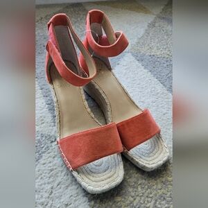 New Vince Camuto sandals size 7.5